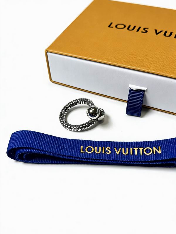 LV ring 01yxx24